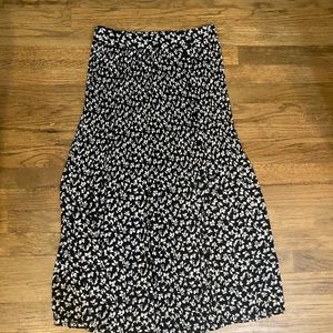 Renuar Black and white buttoned skirt